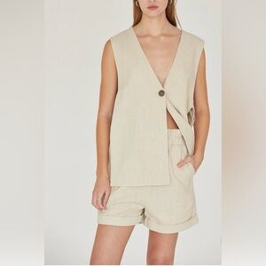 NWOT Crescent Tammy Linen Bucket Shorts in oatmeal - small